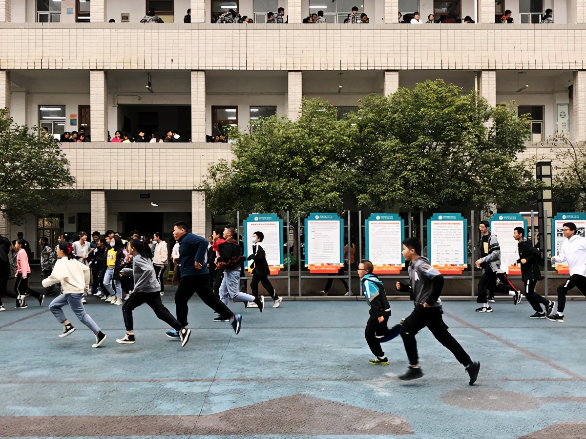 绵阳市红十字会开展生命健康安全教育 系列活动