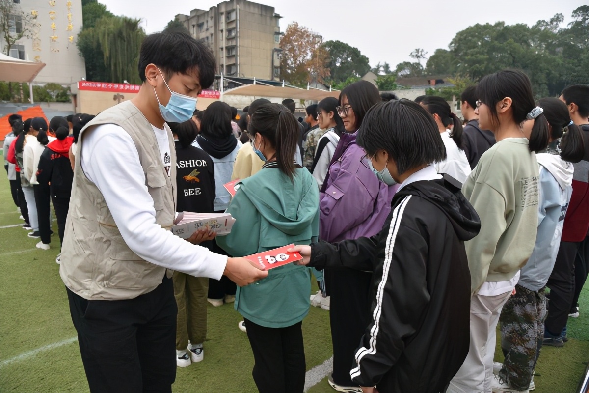 绵阳市红十字会开展生命健康安全教育 系列活动